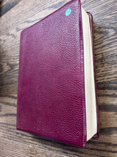 Load image into Gallery viewer, Thompson Chain-Reference BIble
