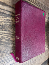 Load image into Gallery viewer, Thompson Chain-Reference BIble
